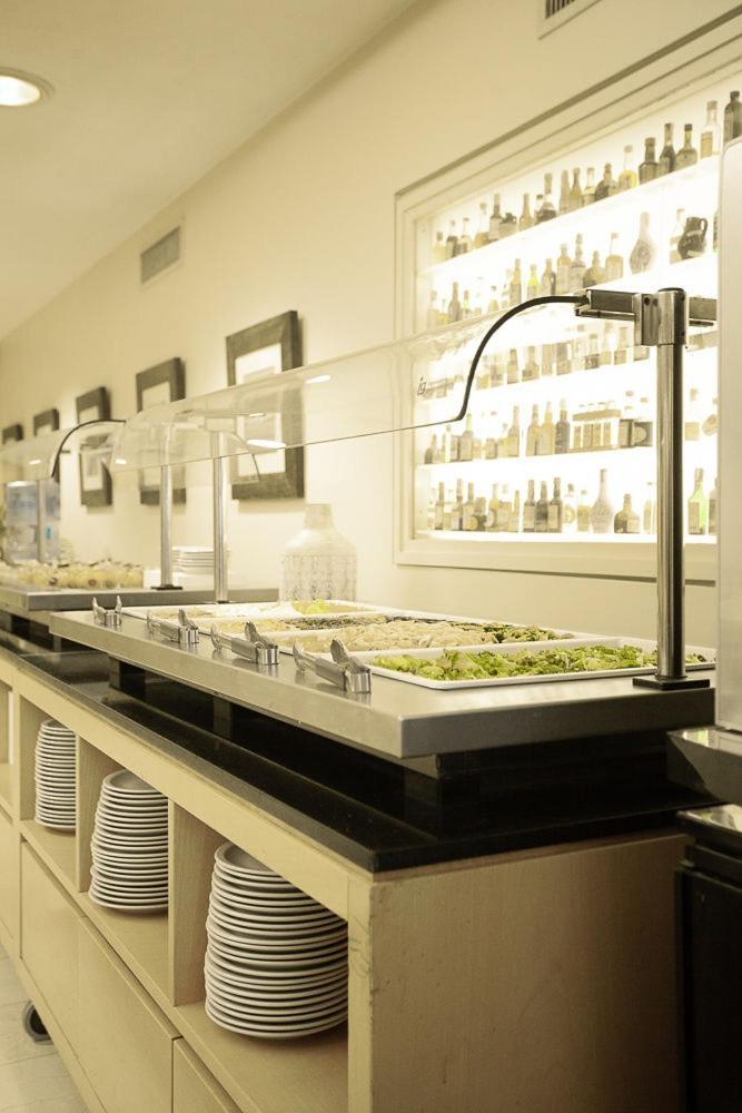 Austral Plaza Hotel Comodoro Rivadavia Extérieur photo