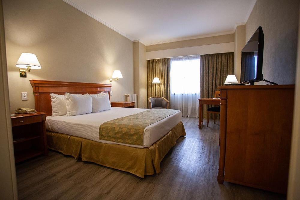Austral Plaza Hotel Comodoro Rivadavia Extérieur photo